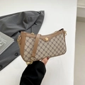 Borsa sottobraccio monogramma marrone con catena dorata e logo floreale in metallo - Cachi