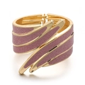 Brede gouden armband met roze glitterstrepen en handige veer-scharniersluiting - Gouden Basis Helderroze Glitter (006)