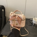 Roze gewatteerde mini-crossbodytas met gouden ketting en zijden sjaal-accent - Roze Groot
