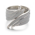 Zilveren matte metalen brede manchetarmband met engelenvleugels en scharniersluiting - Volledig Zilver Frosted Glitter (015)