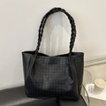Borsa tote nera classica con motivo pied-de-poule e manici intrecciati in morbida pelle - Nero