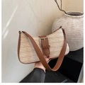 Schicke gewebte Stroh-Baguette-Tasche mit braunem Lederbesatz und Metallschnalle - Khaki-Braun