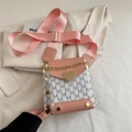 Mini borsa per cellulare bianca con stampa M, tracolla rosa e fibbia dorata a cuore - Rosa