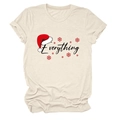 Dettaglio maglietta beige con scritta Everything e icone rosse del cappello di Babbo Natale - S / Sabbia (Testo Nero)