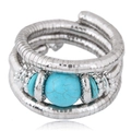 Dettaglio di un bracciale multistrato in argento con una perla di turchese blu - Pezzo Singolo / Blu