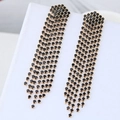 Boucles d'oreilles longues à pampilles dorées avec cristaux carrés noirs scintillants - Strass Noir Base Dorée (018111004)