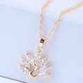 Elegante collana con ciondolo a cigno dorato e cristalli di zirconia cubica taglio marquise - Stile Cigno Dorato (120502)