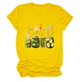 Détail de l'illustration de cornichons floraux sur un t-shirt jaune en coton à col rond - S / Jaune