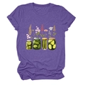 Détail d'un t-shirt violet avec imprimé artistique de bocaux de cornichons et fleurs - S / Violet
