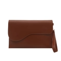 Pochette femme en cuir marron caramel avec rabat asymétrique et poignée élégante - Marron