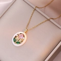 Elegante goldene Tulpen-Halskette mit rosa Zirkon in einer luxuriösen Samt-Schmuckbox - Weißes Emaille Pinker Zirkon (XL3027-WhitePink)