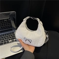 Sac hobo blanc plissé avec n'ud argenté et bandoulière amovible réglable - Blanc