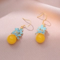 Vintage Emaille-Blumenohrringe mit vergoldeten Haken und bernsteinfarbenen Perlen - Vintage Stil Blaue Blume (E0948)