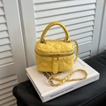 Mini gelbe gesteppte Tasche mit goldener Kette und Handgriff für Damen - Gelb
