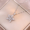 Elegante collana con stella a cinque punte in argento e zirconi baguette su catena a onde - Stile Tondo (X0776)