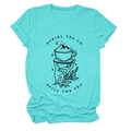 Détail du t-shirt en coton bleu sarcelle avec imprimé Suriel Tea Co et motif montagne - S / Bleu Eau Profonde (Impression Noire)