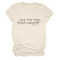 Detail der Rollärmel und des Print-Schriftzugs auf einem beigen Damen-T-Shirt - S / Schwarz Bedruckter Stil / Sandfarben
