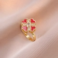 Dettaglio di un anello a fiore in smalto rosso rotante con cristalli su seta - Anello con fiore rotante dorato (J0047)