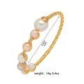 Bracciale regolabile in filo dorato con perle barocche bianche, rosa e viola - Stile Perla d'Acqua Dolce Multicolore Avvolto (TS0456)