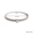 Detalle del brazalete de plata con circonitas, diámetro 57,3 mm y peso de 10,35 g - Brazalete Cuadrado con Pavé Plateado