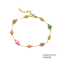 Dettaglio di perle di cristallo colorate e catena in acciaio inossidabile dorato con chiusura - Bracciale in Pietra Sfaccettata con Perline Dorate