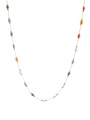 Vue détaillée d'un collier chaîne dorée fine avec des perles géométriques colorées - Or (avec perles facettées multicolores)
