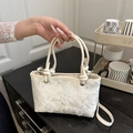 Neue Handtasche im chinesischen Stil aus weißer Spitze mit Schmetterlingsbestickung - Weiß