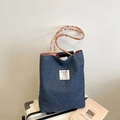 Bolso tote reversible de mezclilla azul oscuro con asas trenzadas y forro de cuadros - Denim Azul Oscuro (Estilo Pequeño B)