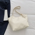 Borsa tote minimalista in ecopelle bianco avorio con texture morbida e spalline sottili - Bianco Sporco