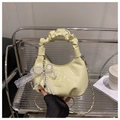 Sac nuage plissé jaune clair avec nœud en dentelle et perles et bandoulière chaîne - Jaune (Avec Pendentif Noeud Perle)