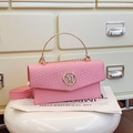 Rosafarbene Schultertasche mit Webstruktur, Goldgriff und Metall M-Logo - Rosa