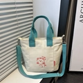 Bolso tote de lona crema con asas verdes y lindo estampado de oso rojo - Con Colgante / Verde