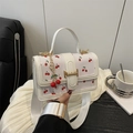 Sac à main blanc crème élégant avec imprimés cerises et fermoir en métal chic - Blanc avec pendentif