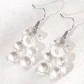 Paar süße weiße Gummibärchen-Ohrringe mit eleganten silbernen Haken für Damen - Klarweiß