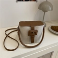 Bolso cubo retro de lona beige con acabados en cuero marrón contrastado - Patchwork Marrón