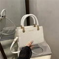 Borsa tote bianca in ecopelle con trama a motivo pietra e manici intrecciati - Bianco