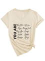 Dettaglio di t-shirt crema con scollo a V, scritte motivazionali e nodo sul fondo - S / Sabbia (Carattere Nero)