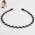 Minimalist black wavy spring metal headband for men and women hair styling - Fine Tooth Wavy Style (10307421)