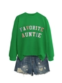 Détail du sweat vert Favorite Auntie et du short en jean délavé avec déchirures - S / Vert Herbe