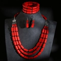 Mehrlagiges Set aus roten Acrylperlen-Halskette Armband und Ohrringen für Damen - Rotes Set (24052214)