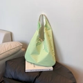 Sac fourre-tout à carreaux vichy vert et blanc avec fermeture à ruban élégante - Vert Face B (Impression de Lettres)