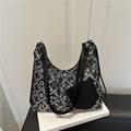 Moderne orientalische Handtasche aus schwarz-weißem Jacquard mit Geometriemuster - Schwarz