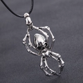 Collar con colgante de araña calavera gótica en plata vintage con cordón negro trenzado - Araña / Plata antigua