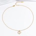 Elegante goldene Titankette mit Herzanhänger aus Muschel und feinem Diamantbesatz - Kattenoog Steen Hart Halsketting (X1388)