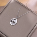 Elegante collana a tulipano argento con perla e strass su una scatola marrone - Tulipano (X3925) / Color Acciaio