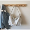 Detail of white tote mummy bag with colorful stripe embroidery and fashion leather tag - Large Capacity Wave Embroidery Shoulder Bag (Off-white) / Off White
