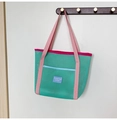 Bolso de malla verde con correas rosas y detalle de bolsillo azul claro de moda - Verde