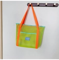Bolso tote de malla verde neón con asas naranjas y detalles azules para playa o compras - Verde Fluorescente
