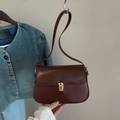 Borsa a spalla minimalista in pelle testa di moro con fibbia dorata e tracolla - Marrone
