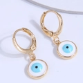 Orecchini a cerchio dorati Evil Eye con ciondoli in smalto blu e bianco da donna - Bianco